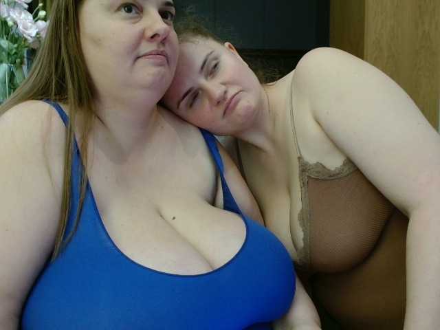 Фотографије 4LyndsyDaisy 38DD and 40H size 4NaturalBigTits here! #bigtits #bbw #bigass #lesbianshow #bignipples Lets make hot 3somes in PVT:P Lets have fun guys:)