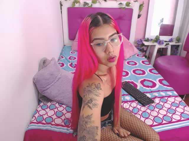 Фотографије AbigaiLMonroe Welcome to my room enjoy my show