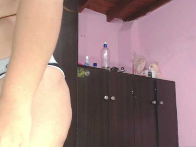 Емитовање снимка екрана acutegirlxx