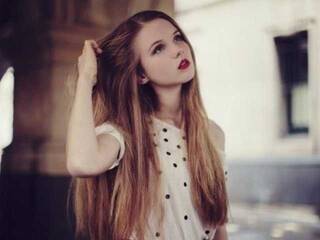 Еротски видео цхат AdeleFleming