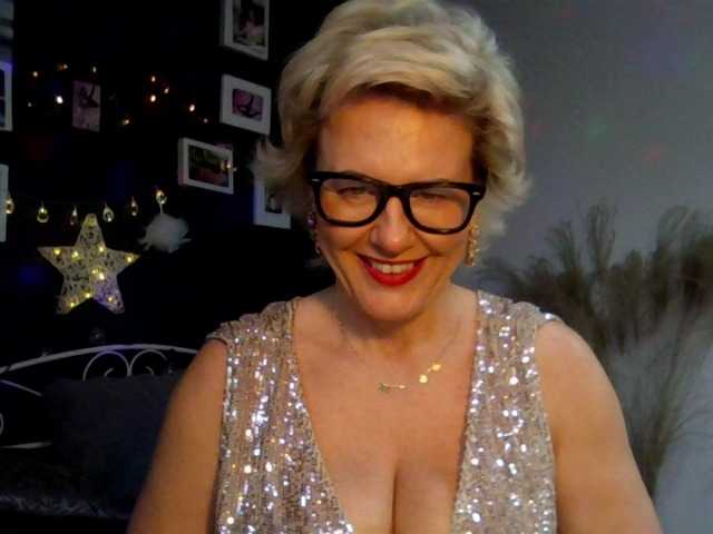 Фотографије AdeleMILF69 Anything u want, naked in exclusive chat only, dance and tease in pvt or more just ask :)