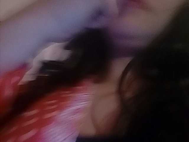 Емитовање снимка екрана Adelina777