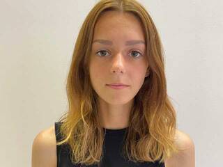 Еротски видео цхат AdelliaGoldi