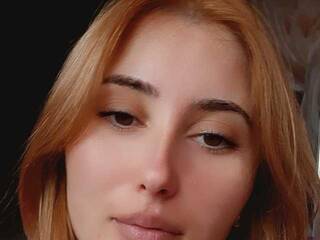 Еротски видео цхат Adelyea