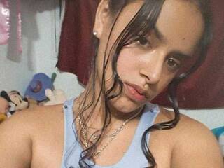 Еротски видео цхат Adhara18x