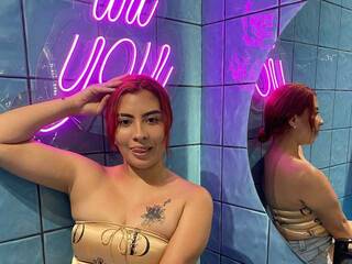 Еротски видео цхат Adara-Monroe