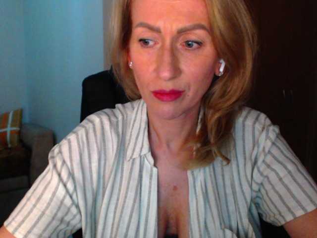 Емитовање снимка екрана AdreySmith