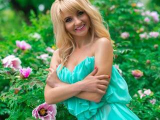 Еротски видео цхат Adrianessa29