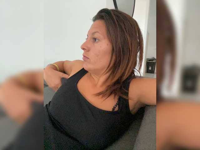 Емитовање снимка екрана AimeLeSex1