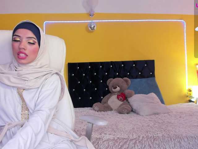 Емитовање снимка екрана AishaFadel