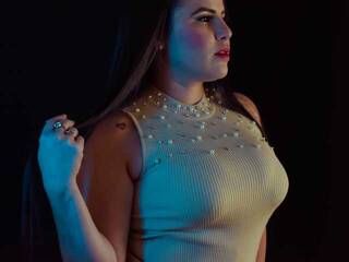 Еротски видео цхат AishaPower