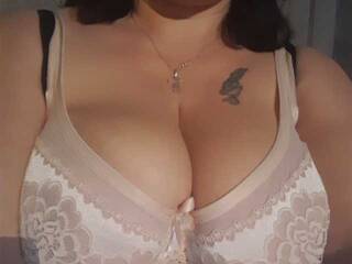 Еротски видео цхат BigTiti