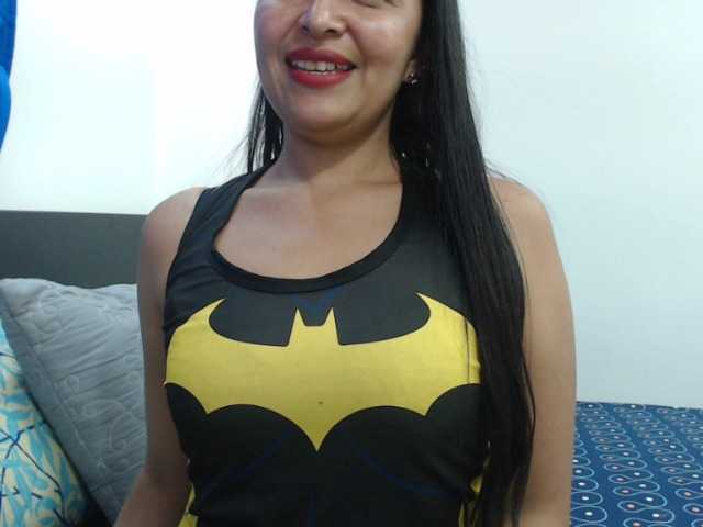 Фотографије ALAINAXXX I am an outgoing girl a bit naughty in my pvt shows I squirt, cum, milk show and I indulge all your fantasies