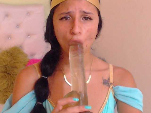 Емитовање снимка екрана AlanaMiller