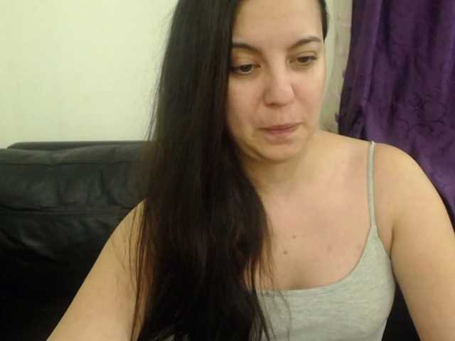 Емитовање снимка екрана AleeCherry