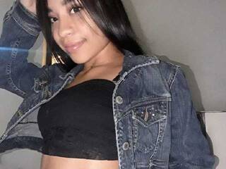 Еротски видео цхат AlessaWhite