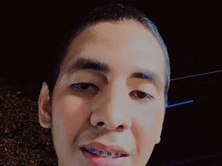 Еротски видео цхат Alexcumhot