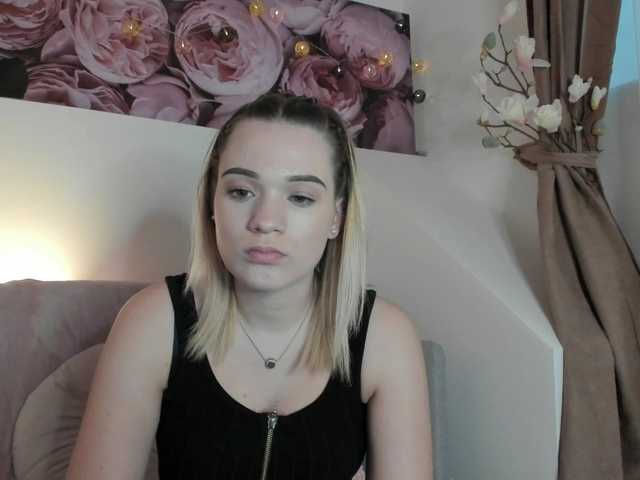 Фотографије AlexisTexas18 Another rainy day here, i am here for fun and chat-- naked and cum in pvt xx #18 #blonde #cute #teen #mistress