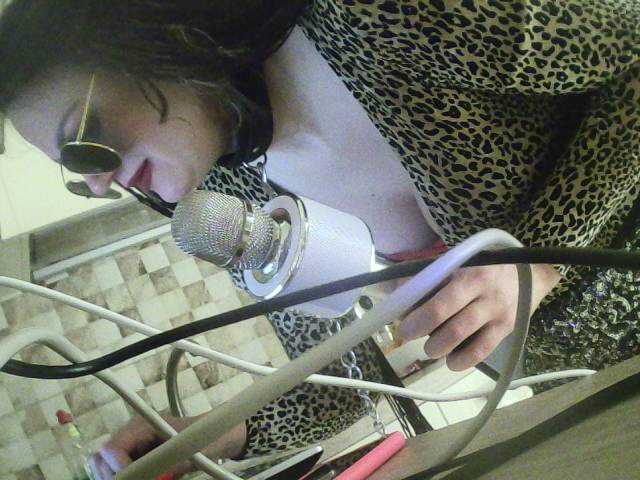 Емитовање снимка екрана Alice4U