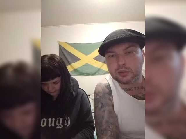 Емитовање снимка екрана AliceFoxy777