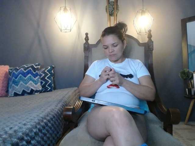 Емитовање снимка екрана Alicejonnes