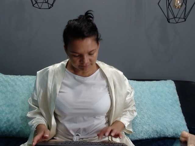 Емитовање снимка екрана Alicejonnes