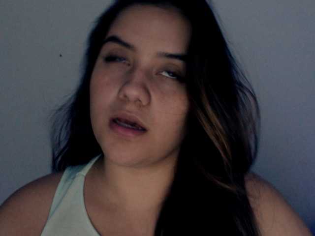 Емитовање снимка екрана AliceKytelerr