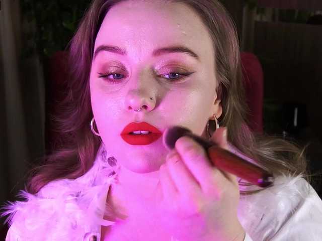 Емитовање снимка екрана AliceMoonL