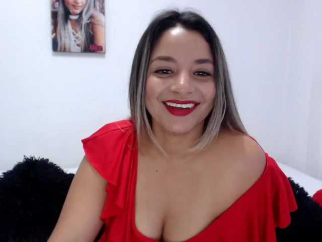 Фотографије alicequeenx hello guys welcome to my room im new model in here help me complette my goal and enjow the show #latina#curvy#hot#blonde#pvt#dildo#cum#squirt#pvt