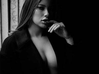 Еротски видео цхат AliceYumm