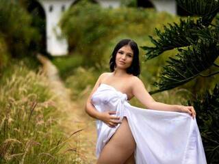 Еротски видео цхат AliciaGolman