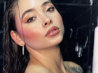 Еротски видео цхат AlinaKravitz