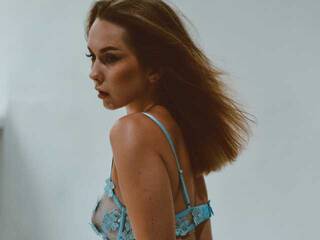 Еротски видео цхат AlisaBLL