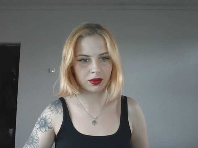 Емитовање снимка екрана AlisMoona