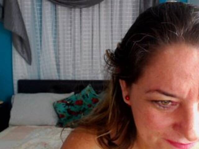 Емитовање снимка екрана alisonblue