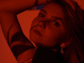 Еротски видео цхат AlissaBerryy