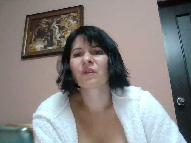 Фотографије AllaBoni Hi guys! WHO MAKE ME CUM???with me a pleasure to entertain) so requests to play me and you will not regrethi,I have a new toy let it protest it together