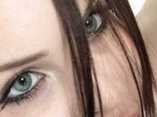 Еротски видео цхат AllexAww