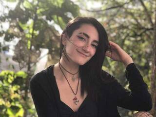 Еротски видео цхат AlynaGlover