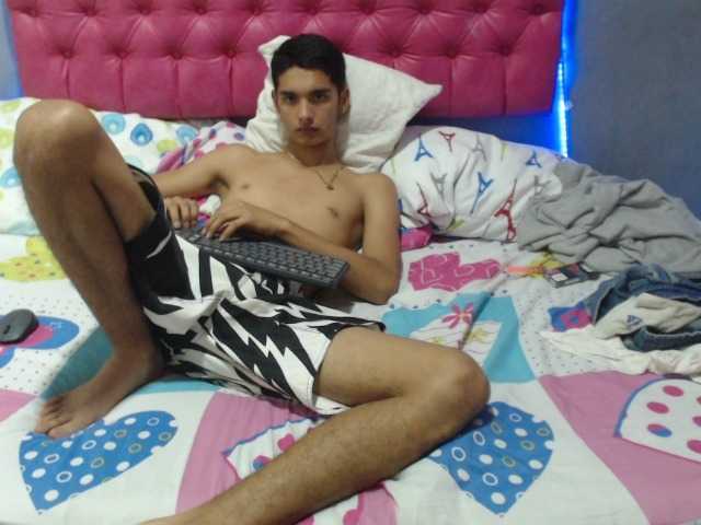 Емитовање снимка екрана Alysaandevan