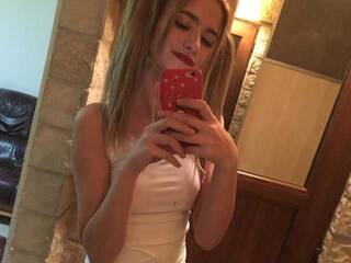 Еротски видео цхат AmaliaKeys