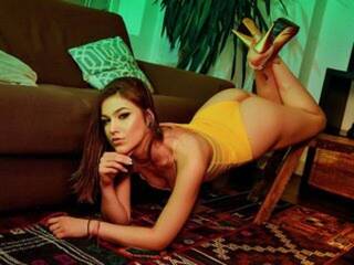 Еротски видео цхат AmandaOlsen