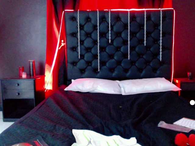 Емитовање снимка екрана Ambarboobs