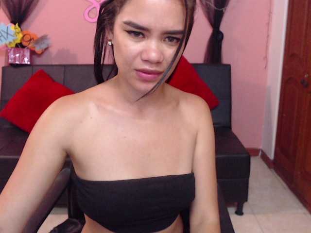 Фотографије AmberFerrer Hi guys, want to see my bathroom show? We are going to have fun a little, embarking on my face and whatever you want #teen #bigass #latina #bigboobs #feet