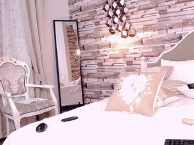 Емитовање снимка екрана AmeliaAngel