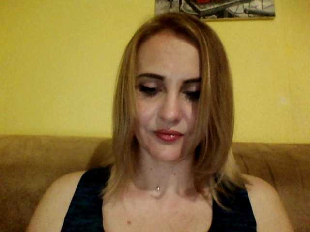 Емитовање снимка екрана AmeliaNelson