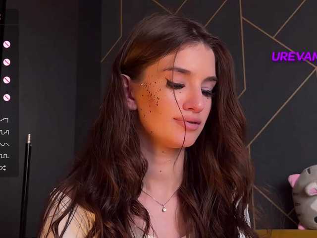 Емитовање снимка екрана Eva_Lovia