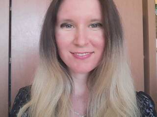 Еротски видео цхат Amili19