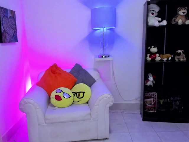 Емитовање снимка екрана amy-stevenson