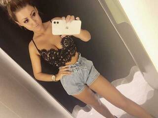 Еротски видео цхат AmyNightStar